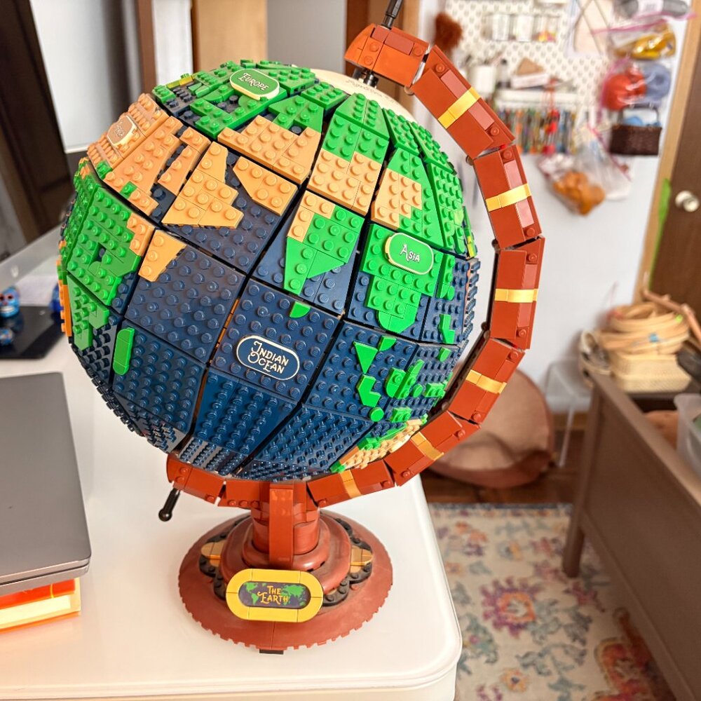 Lego The Globe Building Set